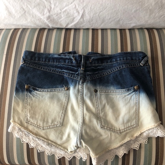 Free people Jean shorts! - Picture 4 of 5